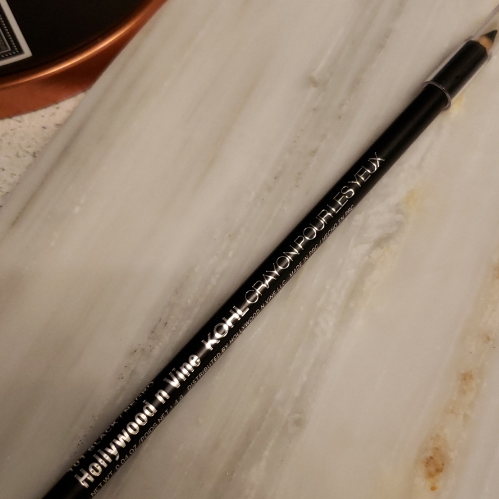 FREE - HOLLYWOOD N VINE black kohl eyeliner